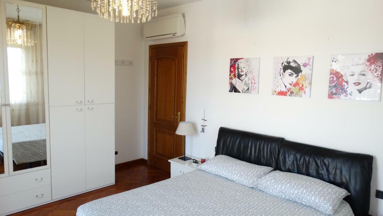 Supercasona Pratica Villa Сарцана Екстериор снимка