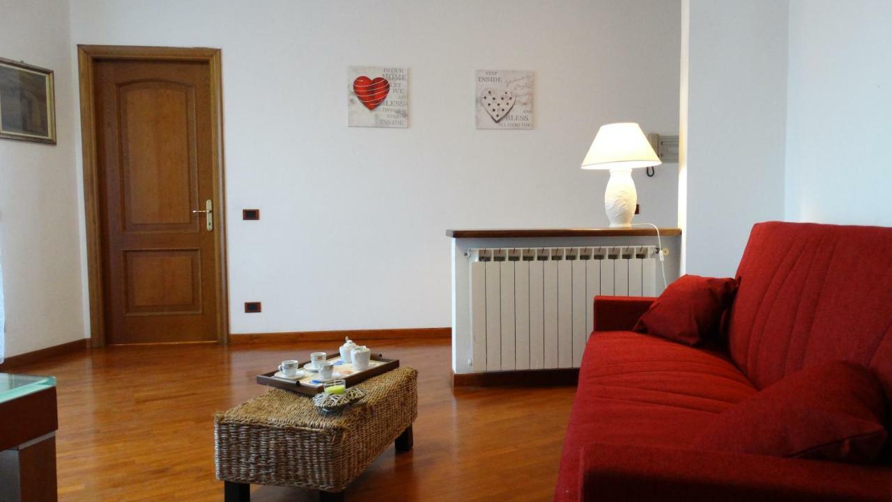 Supercasona Pratica Villa Сарцана Екстериор снимка